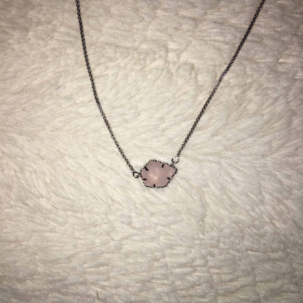 light pink kendra scott necklace